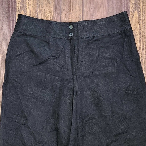 Chico's Womens Crop Capri Pants Size 2 Large 12 Solid Black Embossed Linen - Picture 3 of 8